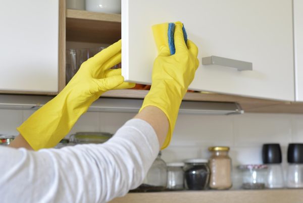 10 Steps for Organizing Kitchen Cabinets
