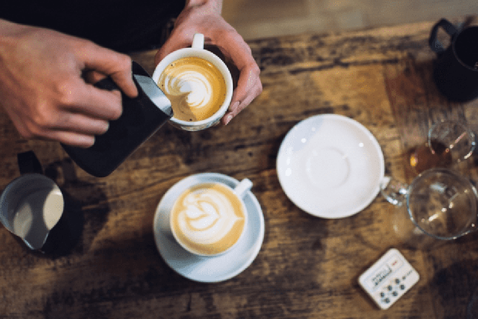 Cómo elegir la mejor jarra de leche para cocinar al vapor y Latte Art