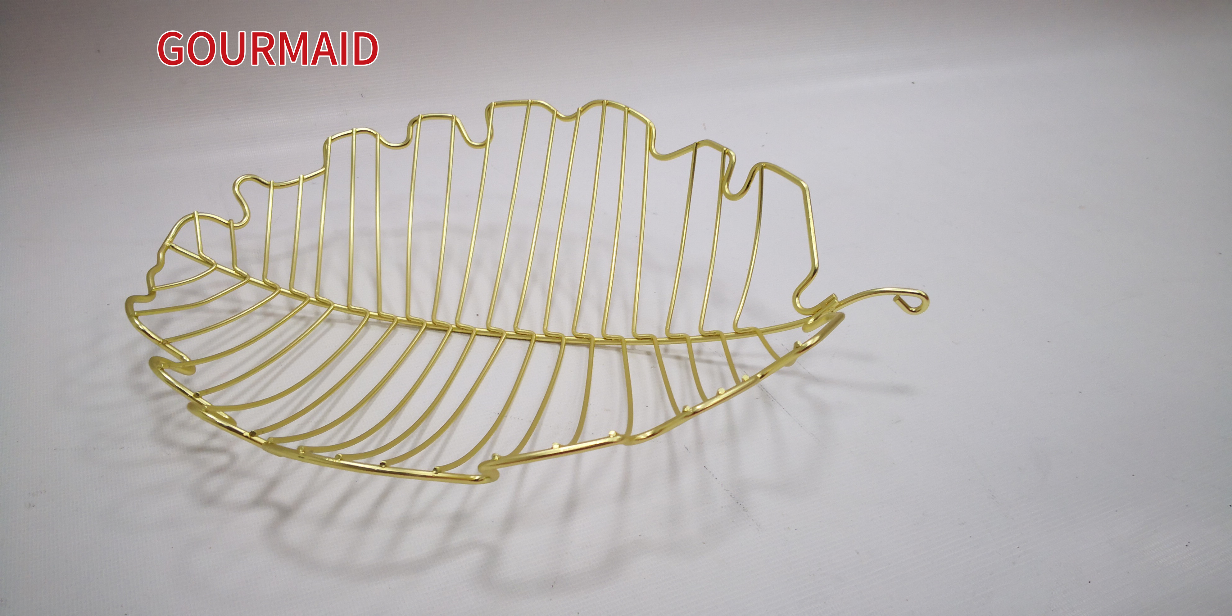 Factory Free sample 12 Jars Wooden Revolving Seasoning Rack - Gold Leaf Shaped Wire Fruit Bowl – Light Houseware