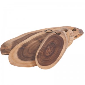 アカシアの樹皮の楕円形サービングボード